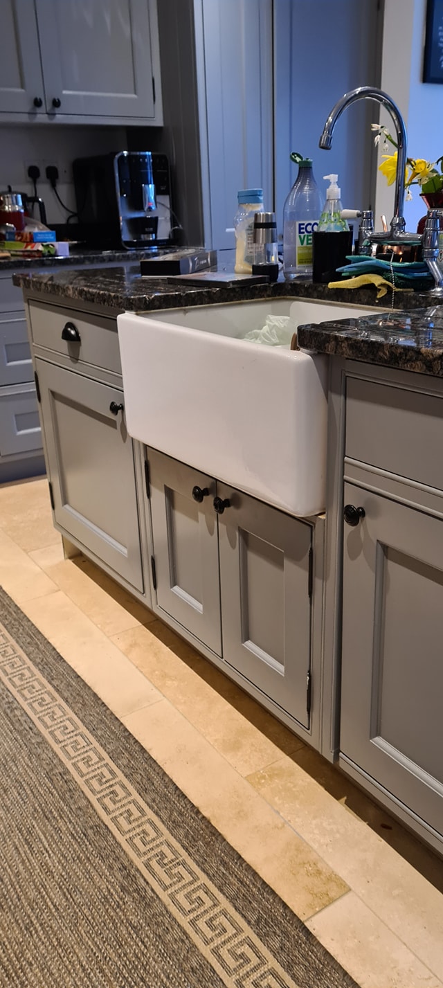 White Belfast sink in new kitchen