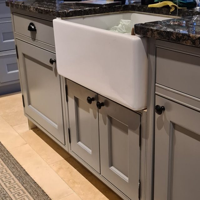 White Belfast sink in new kitchen